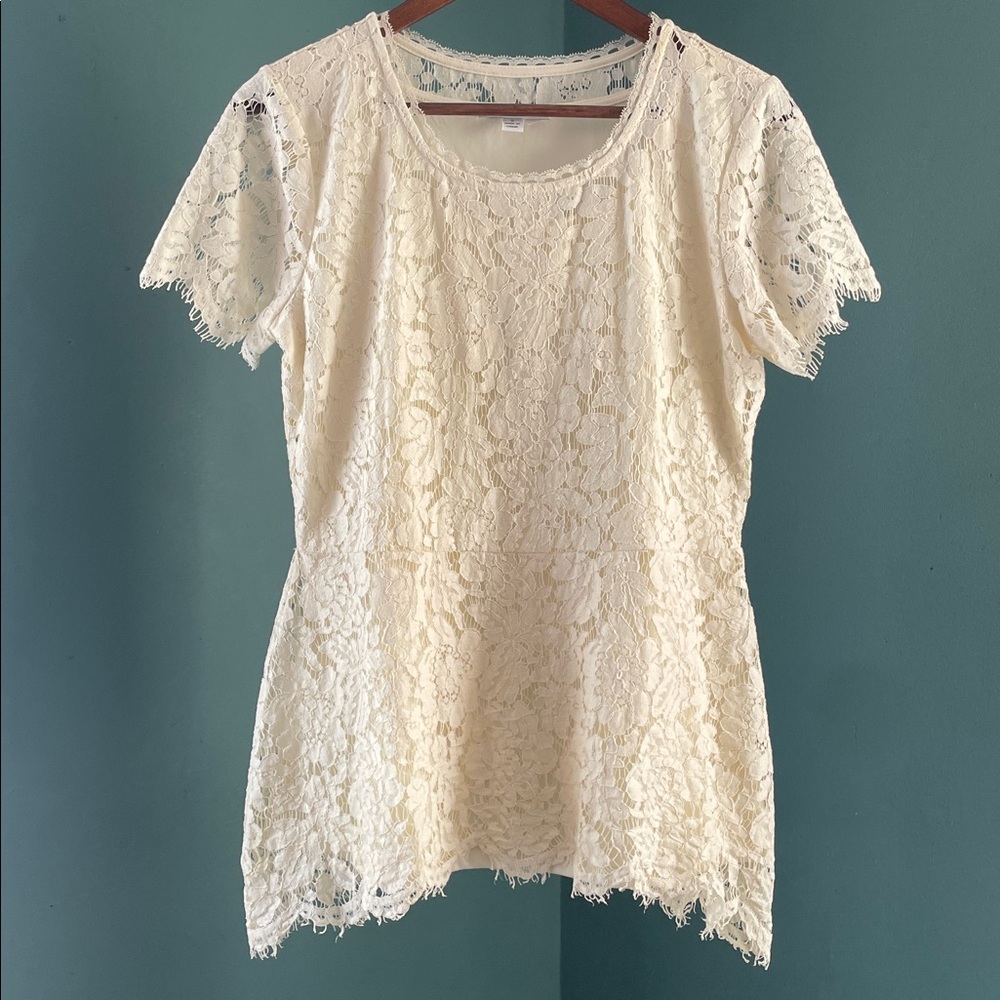 Isaac Mizrahi Cream Lace peplum top